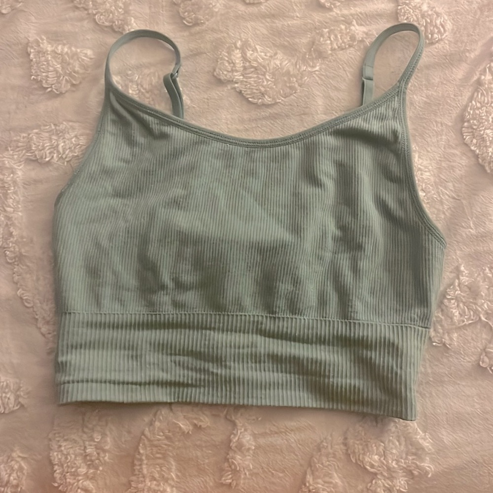 old navy sports bra. size medium, fits like a small